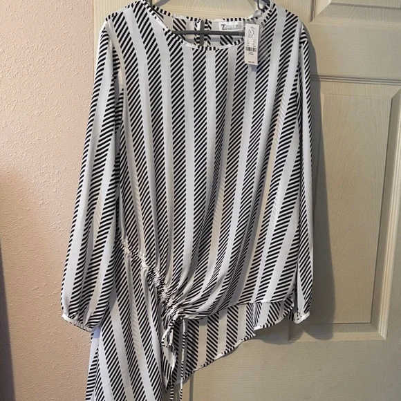 Black and White Striped Asymmetrical Top NWT - Picture 1 of 6